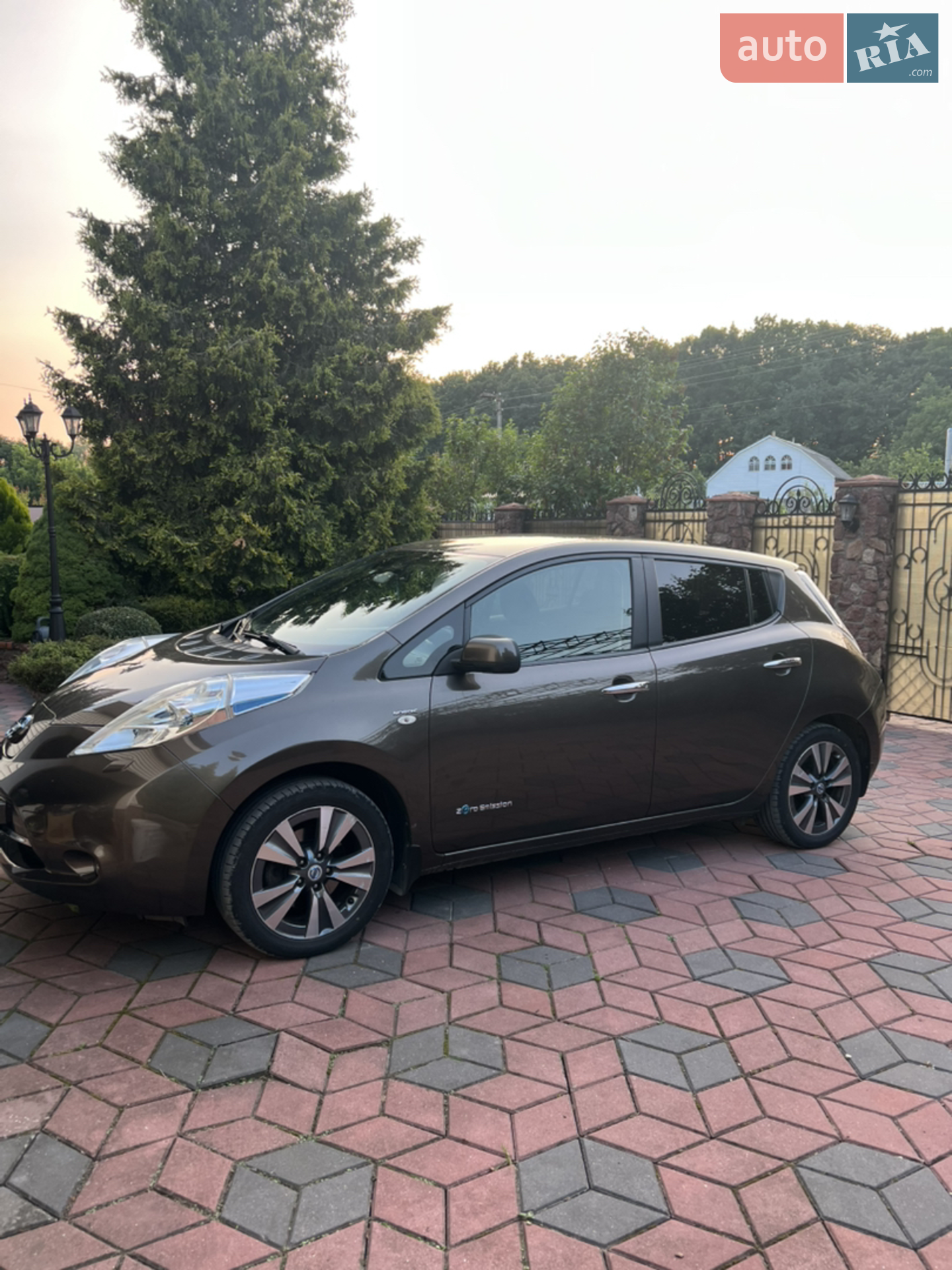 2017 Nissan Leaf - мініатюра 9