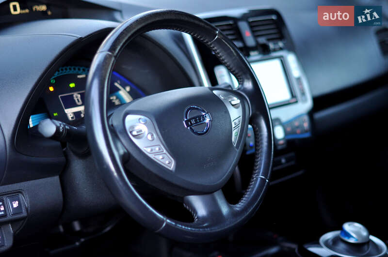 Хетчбек Nissan Leaf 2014 в Рівному