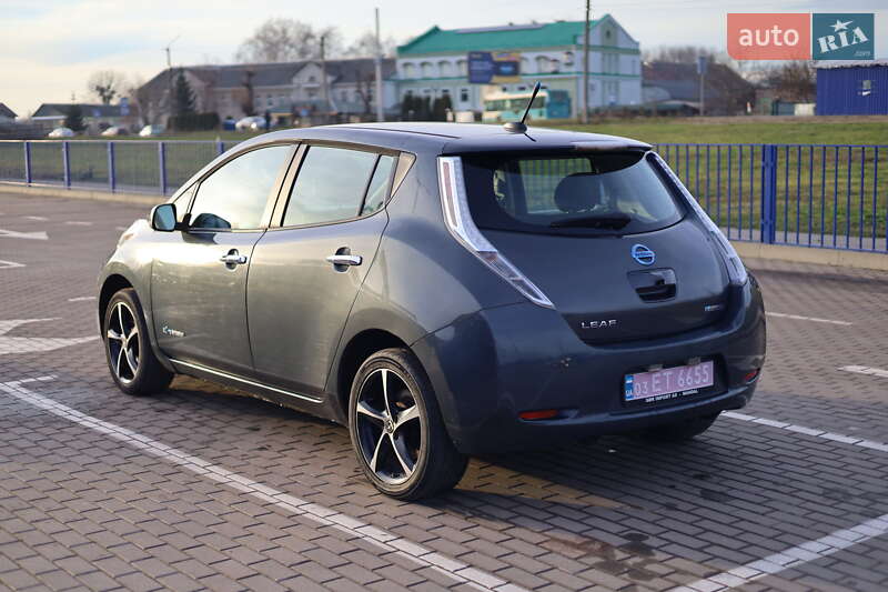 Хэтчбек Nissan Leaf 2013 в Нововолынске