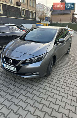 Хэтчбек Nissan Leaf 2022 в Киеве
