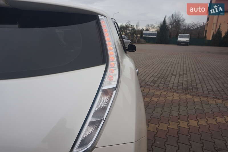 Хетчбек Nissan Leaf 2013 в Самборі фото 26 Хетчбек Nissan Leaf 2013 в Самборі