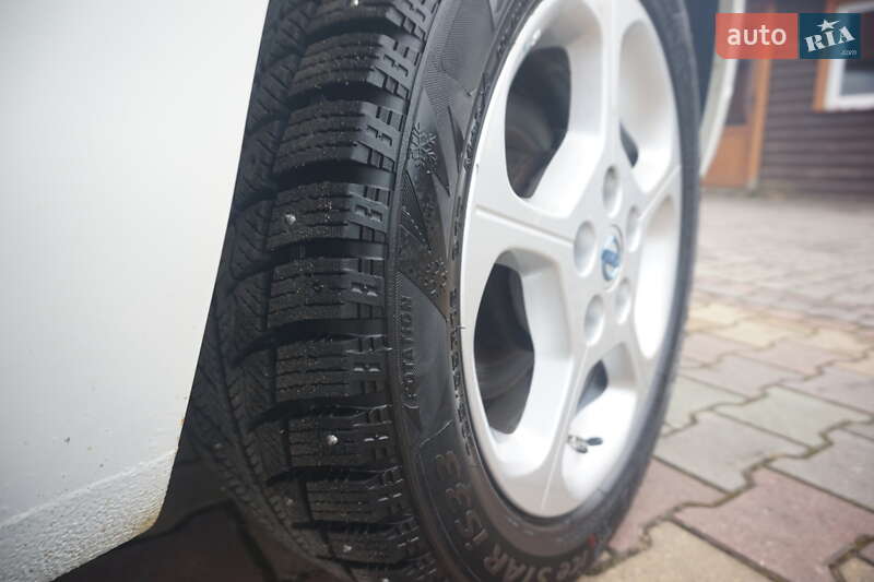 Хетчбек Nissan Leaf 2013 в Самборі фото 78 Хетчбек Nissan Leaf 2013 в Самборі