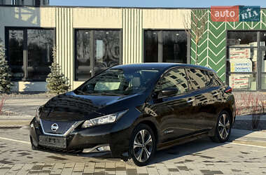 Хэтчбек Nissan Leaf 2019 в Городке