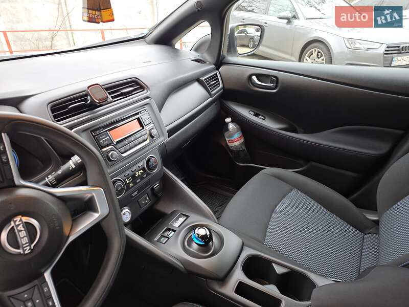 Хетчбек Nissan Leaf 2022 в Одесі