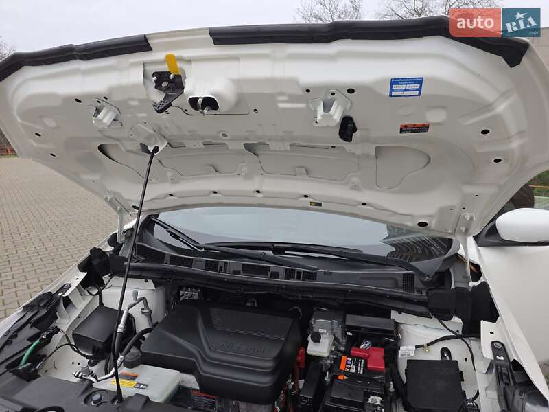 Хетчбек Nissan Leaf 2022 в Одесі