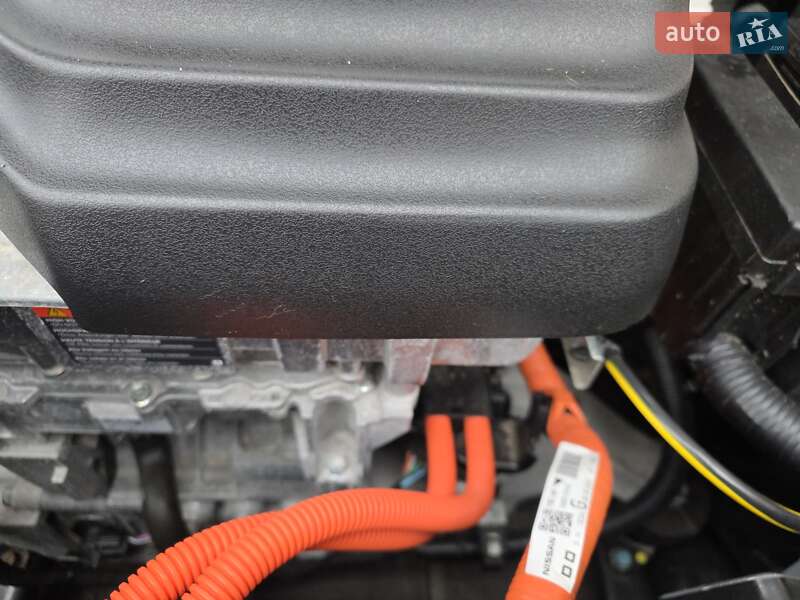 Хетчбек Nissan Leaf 2022 в Одесі