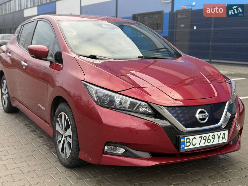 Хэтчбек Nissan Leaf 2019 в Львове