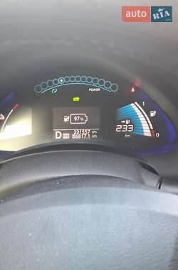 Хэтчбек Nissan Leaf 2013 в Одессе