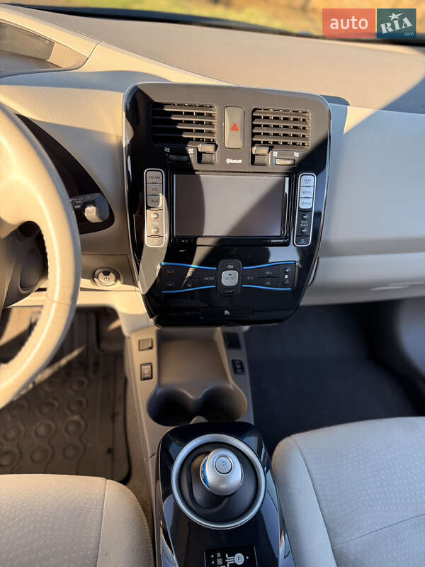 Хетчбек Nissan Leaf 2013 в Калуші фото 11 Хетчбек Nissan Leaf 2013 в Калуші