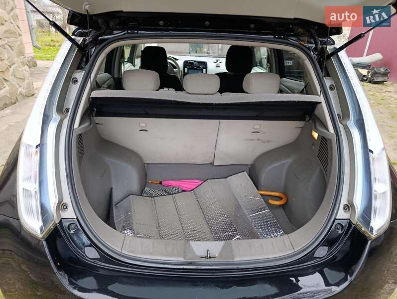 Хэтчбек Nissan Leaf 2012 в Буче