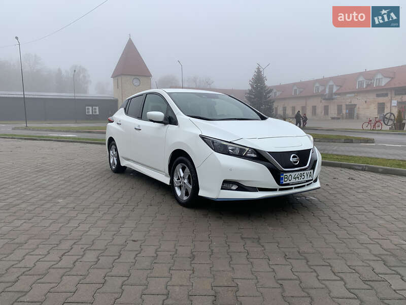 Хэтчбек Nissan Leaf 2020 в Тернополе