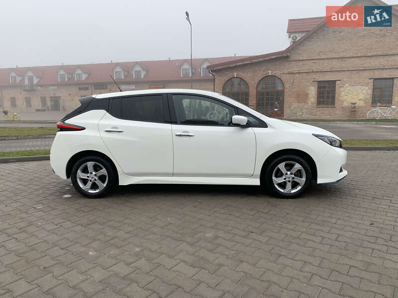 Хэтчбек Nissan Leaf 2020 в Тернополе