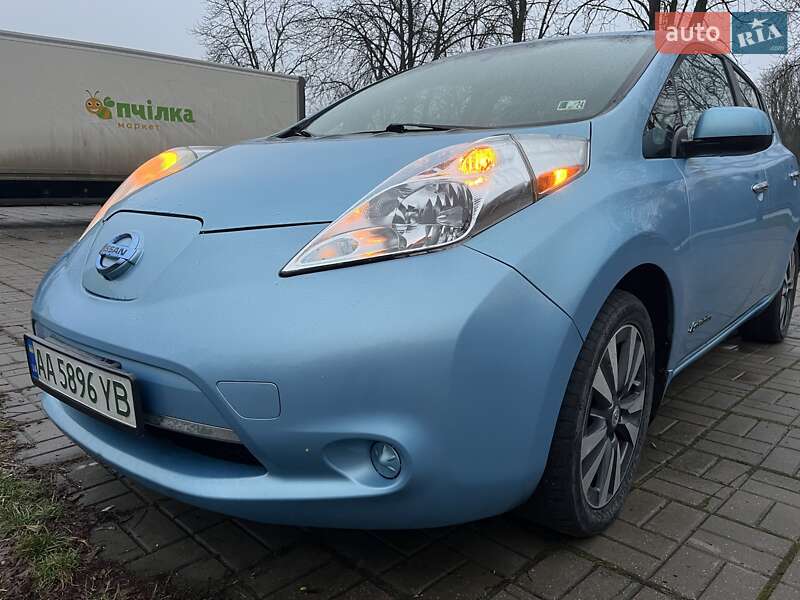 Хэтчбек Nissan Leaf 2014 в Киеве