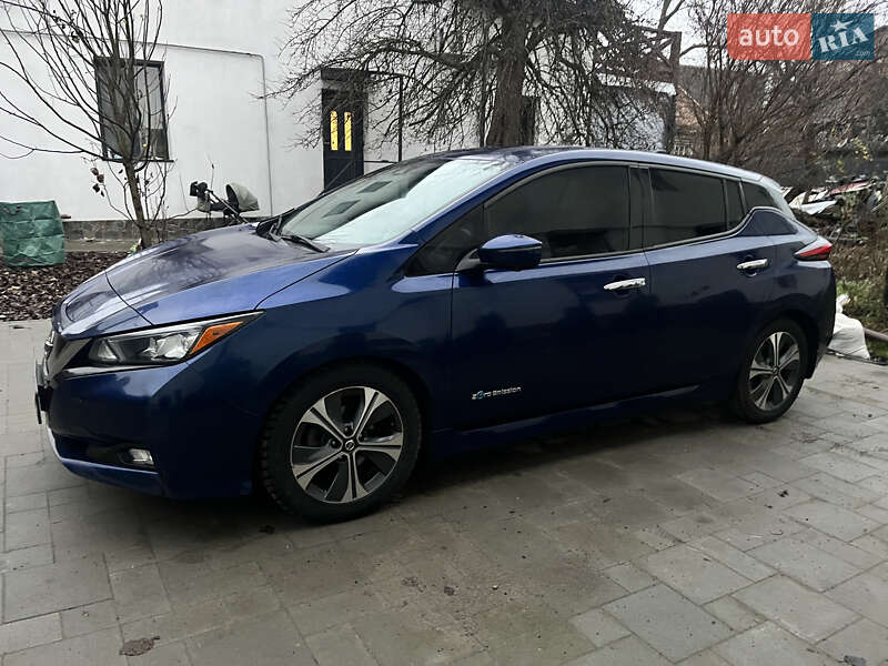 Хэтчбек Nissan Leaf 2018 в Луцке