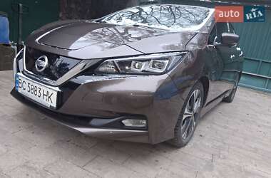 Хетчбек Nissan Leaf 2018 в Новояворівську