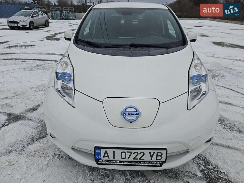 Хэтчбек Nissan Leaf 2014 в Ирпене