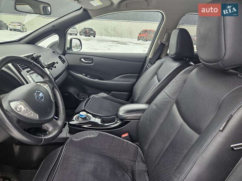 Хэтчбек Nissan Leaf 2014 в Ирпене