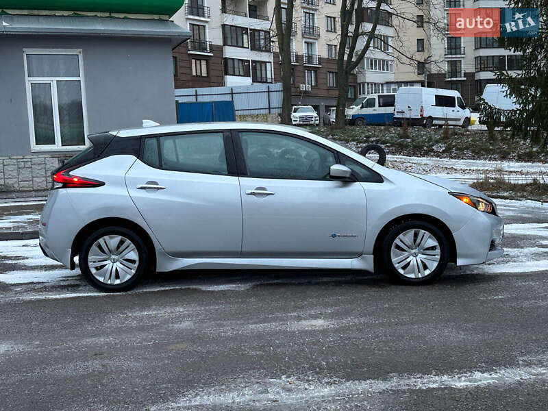 Хэтчбек Nissan Leaf 2018 в Тернополе