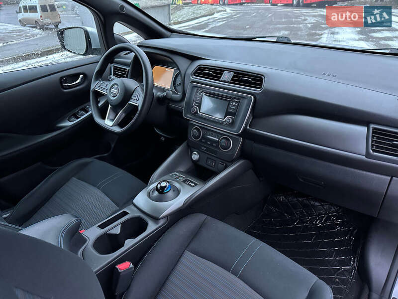 Хэтчбек Nissan Leaf 2018 в Тернополе