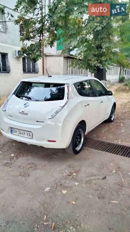 Хетчбек Nissan Leaf 2016 в Одесі
