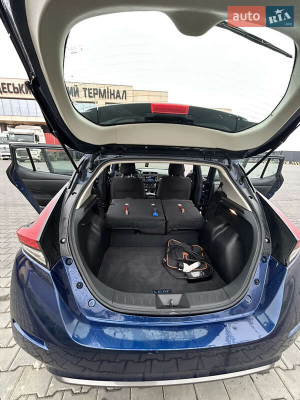 Хетчбек Nissan Leaf 2024 в Одесі