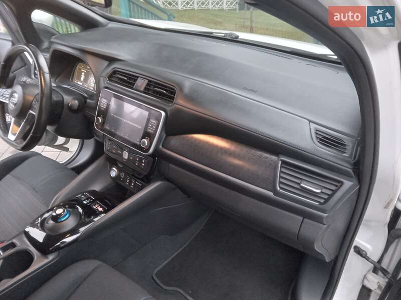 Хетчбек Nissan Leaf 2020 в Боярці