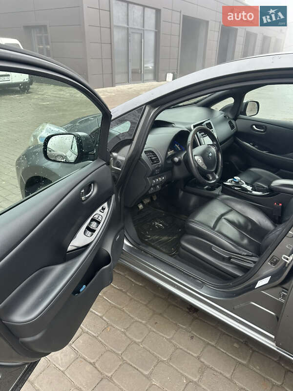 Хэтчбек Nissan Leaf 2015 в Каменец-Подольском фото 4 Хэтчбек Nissan Leaf 2015 в Каменец-Подольском