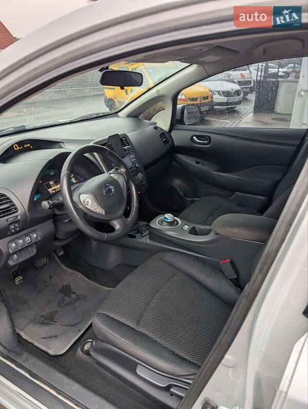 Хетчбек Nissan Leaf 2014 в Рівному