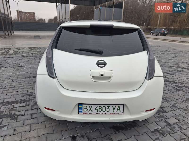 Хэтчбек Nissan Leaf 2013 в Каменец-Подольском