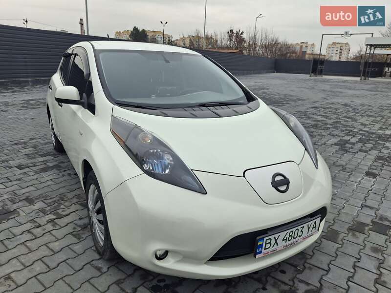 Хэтчбек Nissan Leaf 2013 в Каменец-Подольском