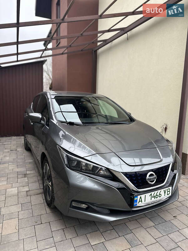 Хетчбек Nissan Leaf 2019 в Києві фото 2 Хетчбек Nissan Leaf 2019 в Києві