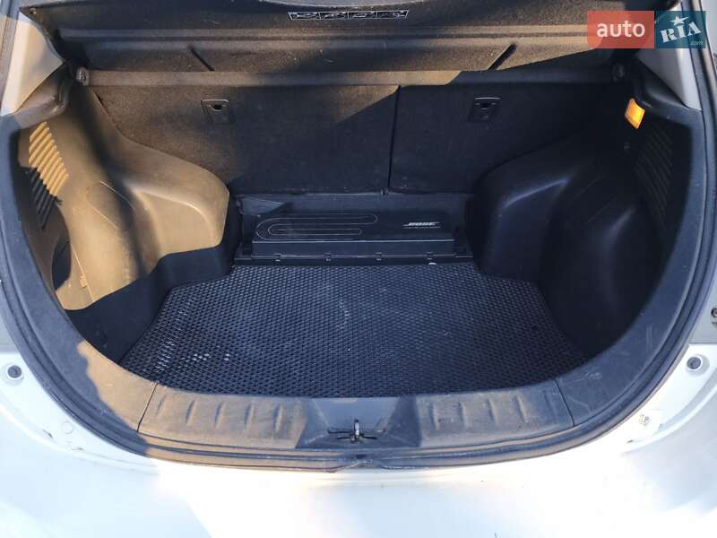 Хэтчбек Nissan Leaf 2013 в Чернигове фото 10 Хэтчбек Nissan Leaf 2013 в Чернигове