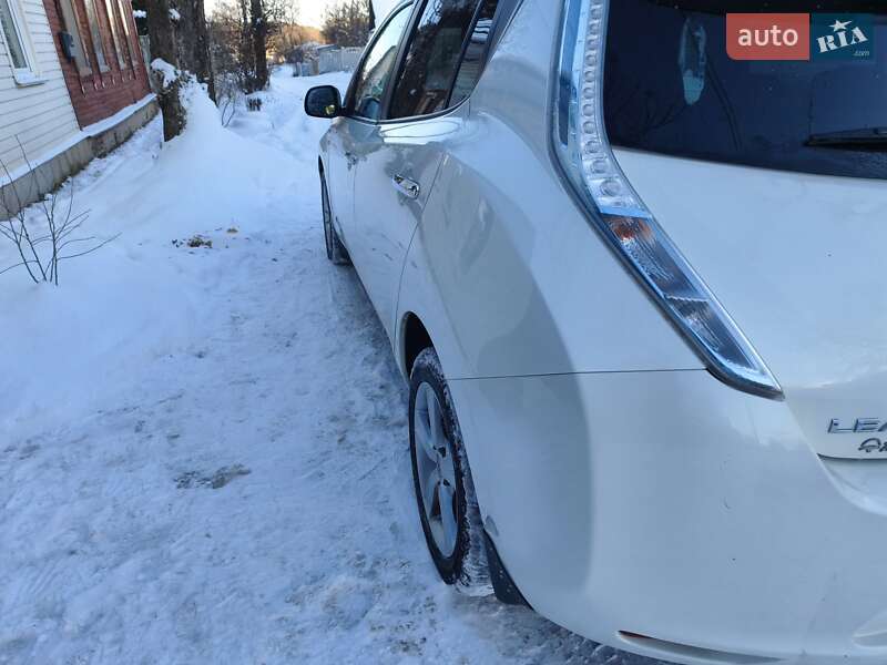 Хэтчбек Nissan Leaf 2013 в Чернигове фото 16 Хэтчбек Nissan Leaf 2013 в Чернигове