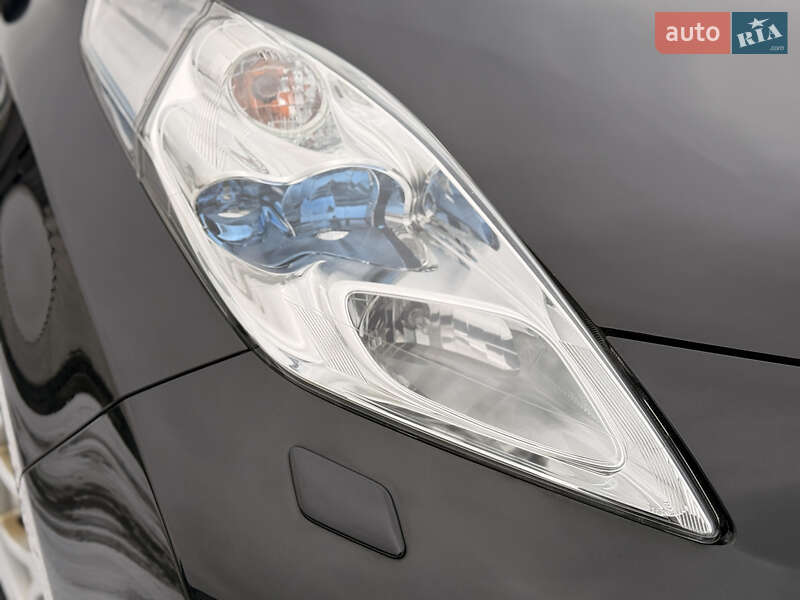 Хетчбек Nissan Leaf 2014 в Дубровиці