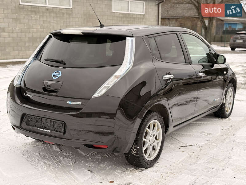 Хетчбек Nissan Leaf 2014 в Дубровиці