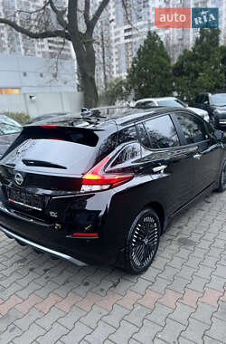 Хетчбек Nissan Leaf 2024 в Одесі