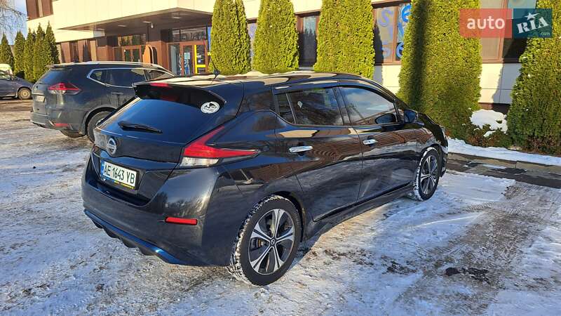 Хетчбек Nissan Leaf 2018 в Дніпрі