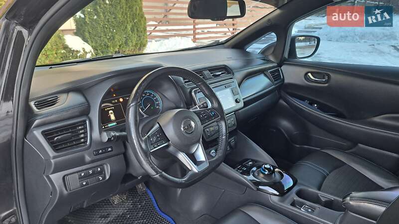 Хетчбек Nissan Leaf 2018 в Дніпрі