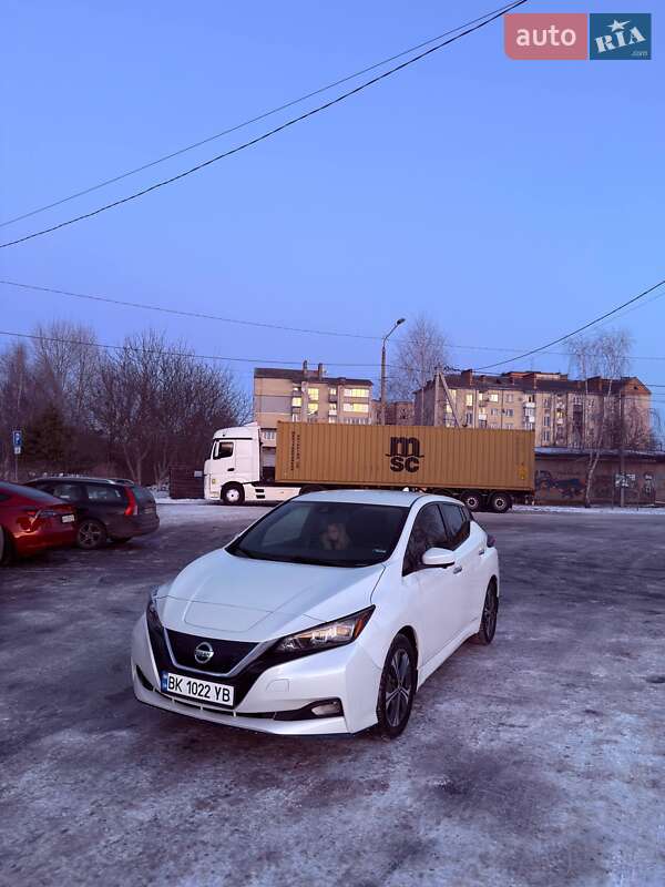 Хэтчбек Nissan Leaf 2020 в Ровно