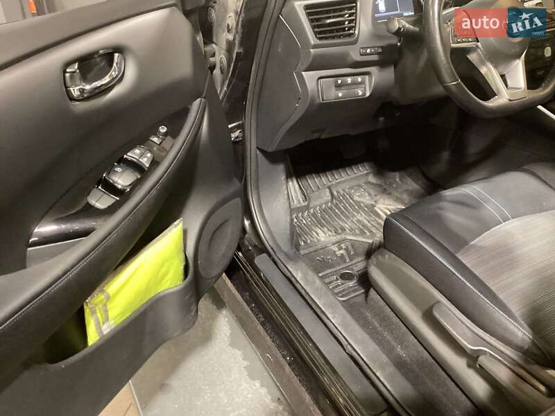 Хэтчбек Nissan Leaf 2019 в Харькове