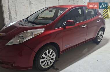 Хэтчбек Nissan Leaf 2013 в Львове