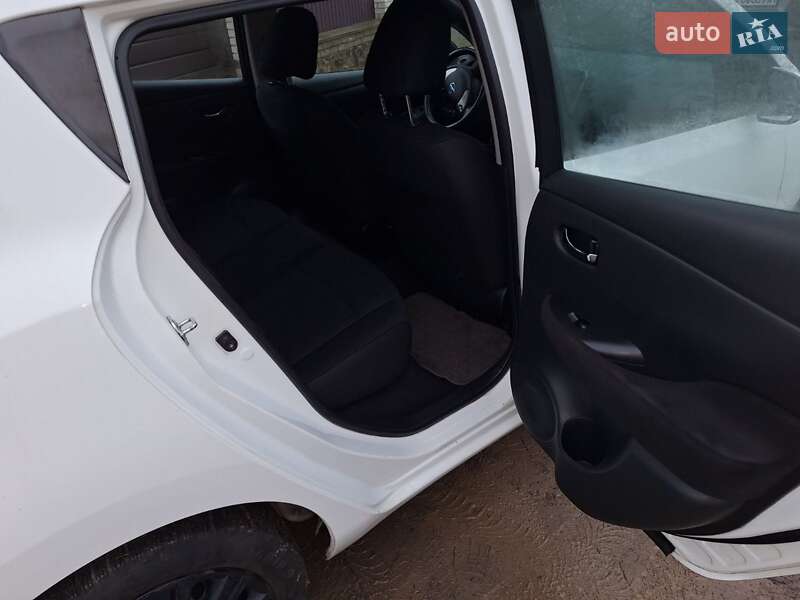 Хэтчбек Nissan Leaf 2013 в Виннице