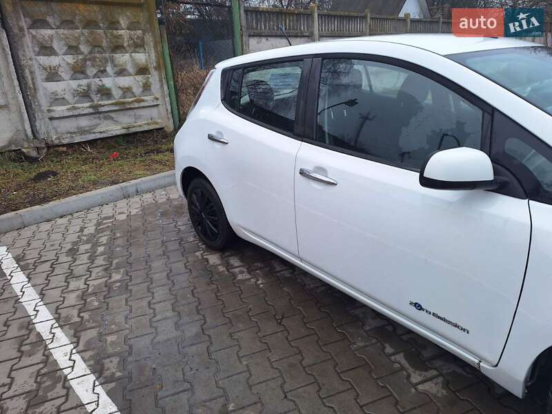 Хэтчбек Nissan Leaf 2013 в Виннице