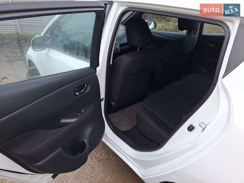 Хэтчбек Nissan Leaf 2013 в Виннице