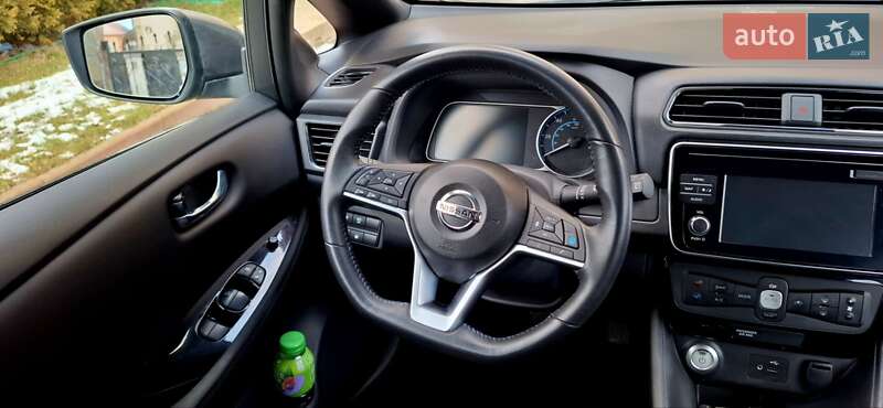 Хетчбек Nissan Leaf 2018 в Івано-Франківську