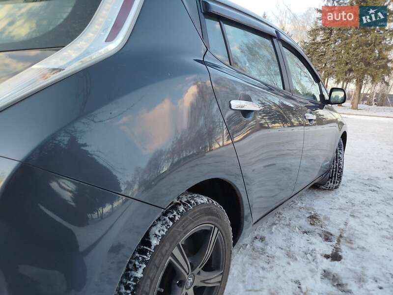 Хэтчбек Nissan Leaf 2013 в Житомире