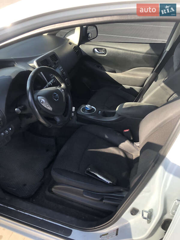 Хэтчбек Nissan Leaf 2014 в Виннице