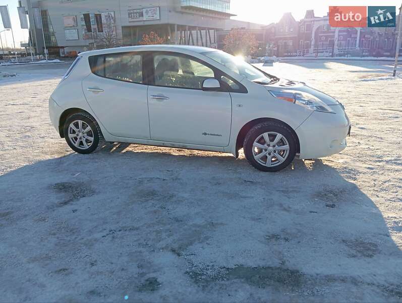 Хэтчбек Nissan Leaf 2012 в Киеве фото 4 Хэтчбек Nissan Leaf 2012 в Киеве