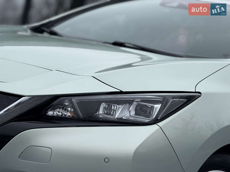 Хэтчбек Nissan Leaf 2018 в Дрогобыче