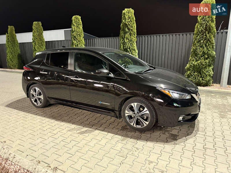 Хэтчбек Nissan Leaf 2017 в Тернополе